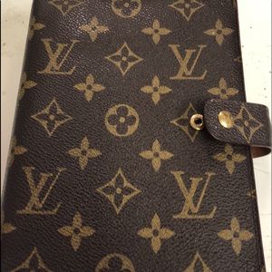 Louis Vuitton MM agenda